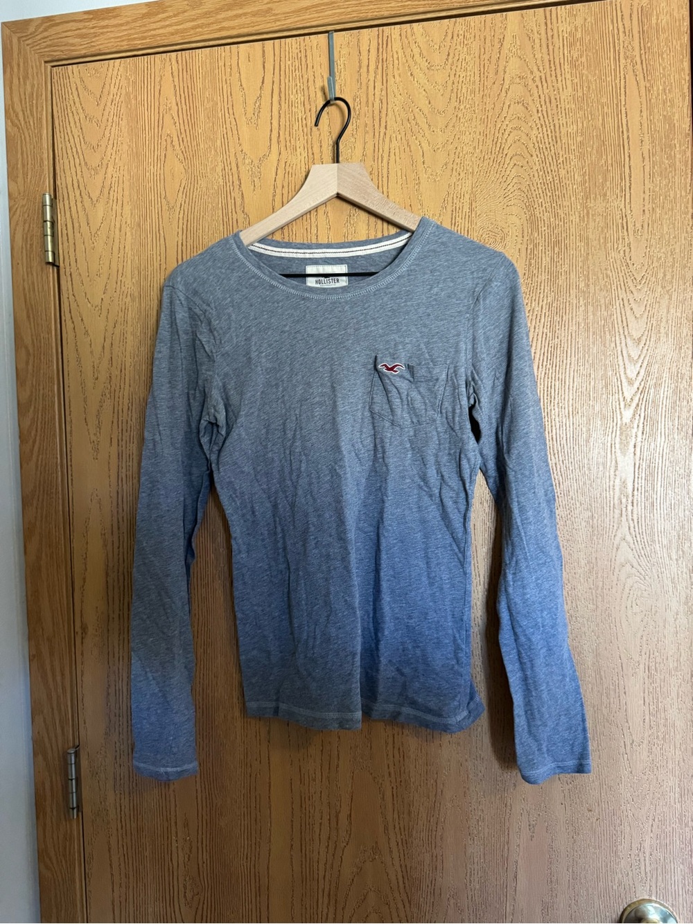 Hollister Gray Long-Sleeve Tee